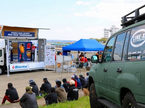 2017年4月24日_WBS_第2戦_土浦新港_バスフィッシング_プロトーナメント_表彰式_ステージ_並木敏成_バスプロ_丸目_LINEX_カスタム