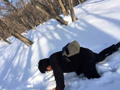 雪中キャンプ_歩けない_積雪_スタッフ
