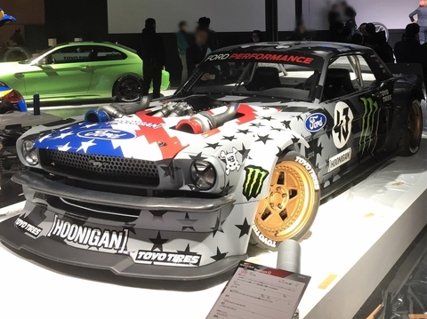 東京オートサロン2018_ケンブロック_ドリフト_神様_マスタング_4WD_展示