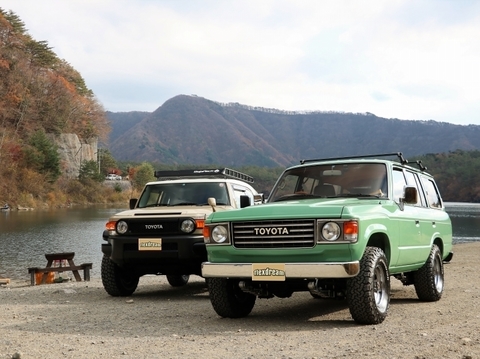ふもとっぱらでそとあそび_寄り道_西湖_FJクルーザー_カスタム_デモカー_紅葉