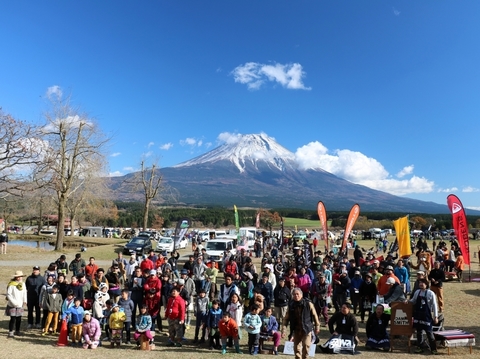 ふもとっぱらでそとあそび_2017_富士山_快晴_集合写真_記念写真_イベント