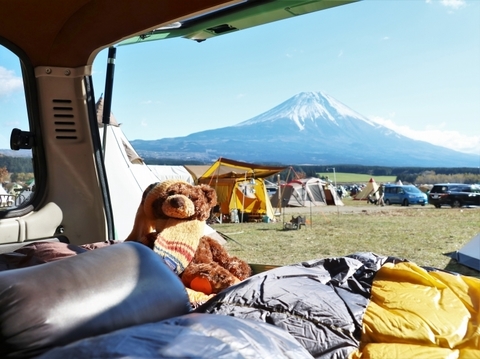 ふもとっぱらでそとあそび_車中泊_カスタム_デモカー_NANGA_シュラフ