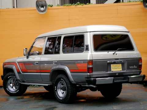 _FJ62G_ガソリン_オートマ_ゴールド_ツートン_後ろ